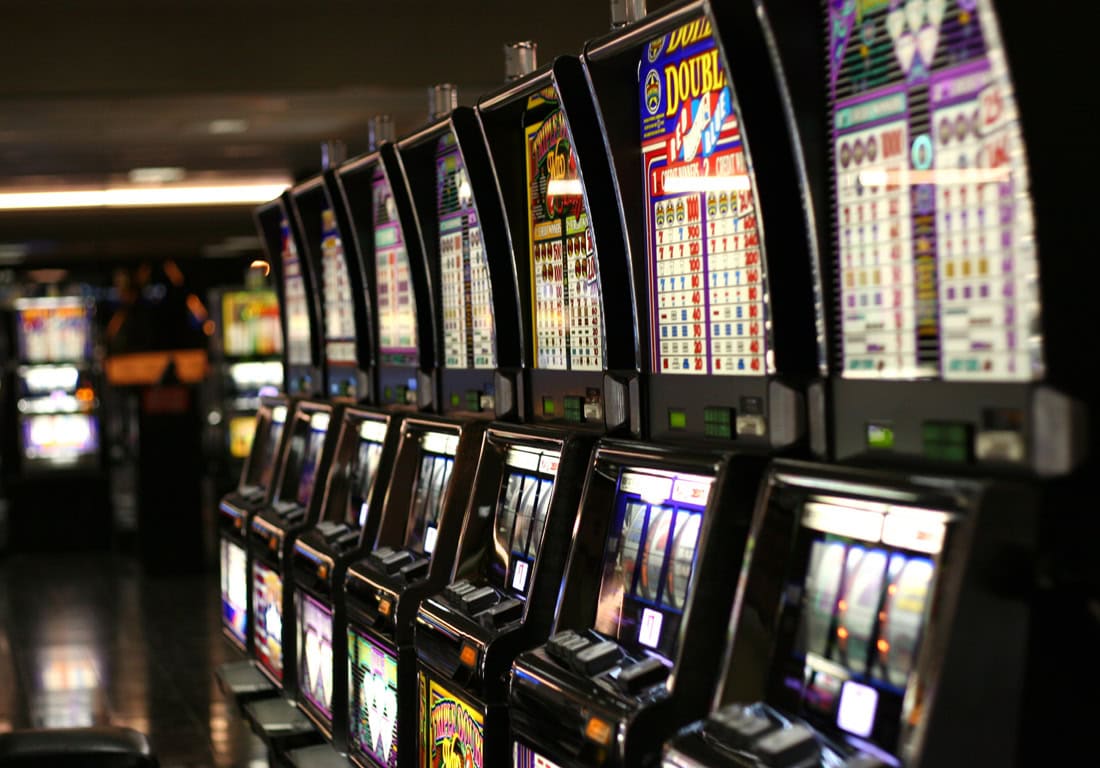 Feel the Adrenaline Rush while Playing Slot!